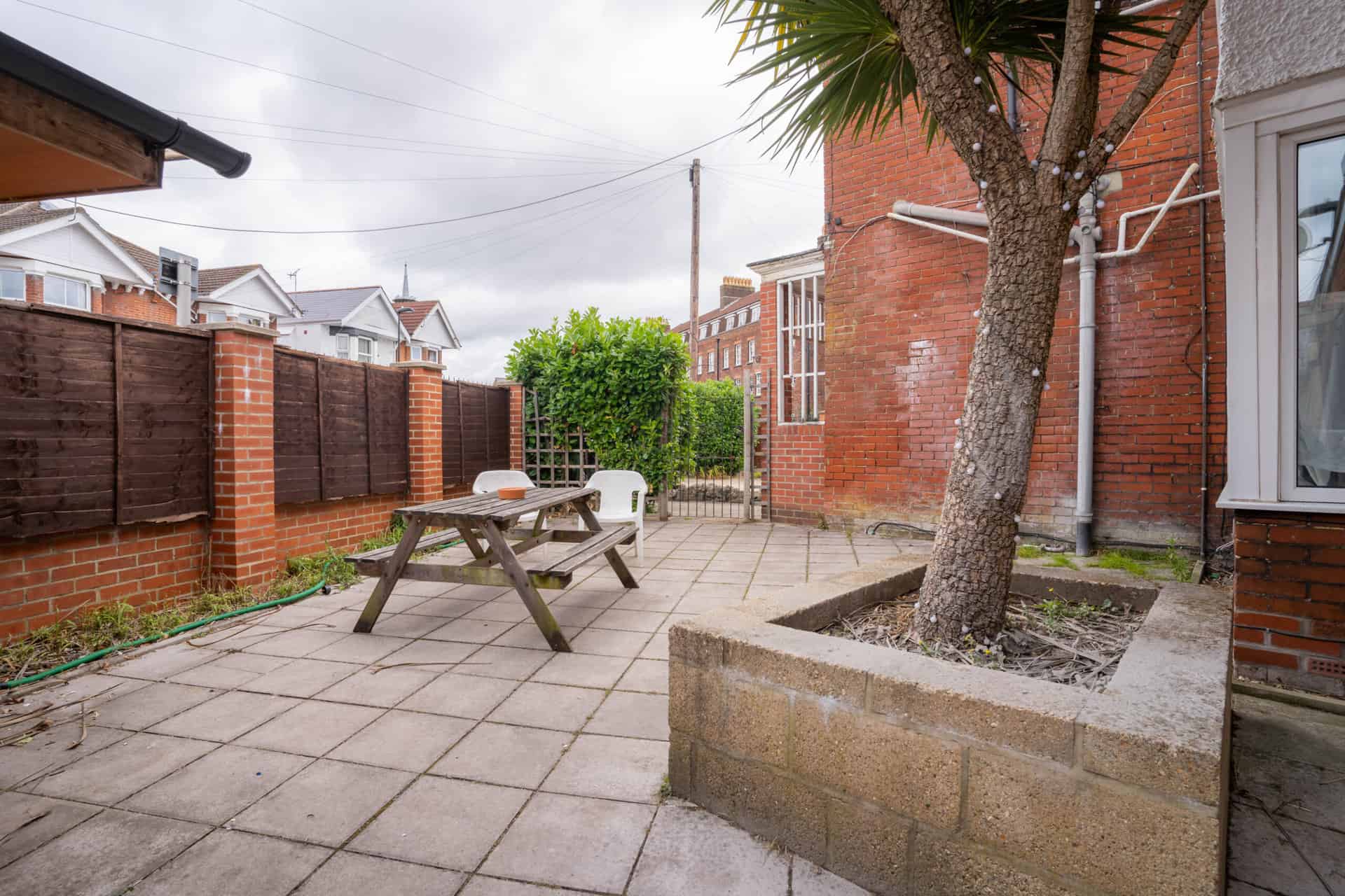 2 Morris Road
